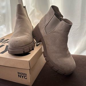 Madden NYC; size 8